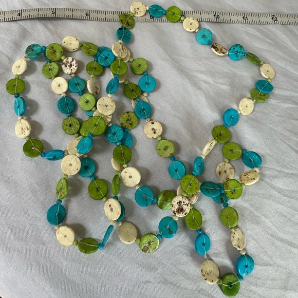 Splatter wood beaded necklace - Picture 8 of 8